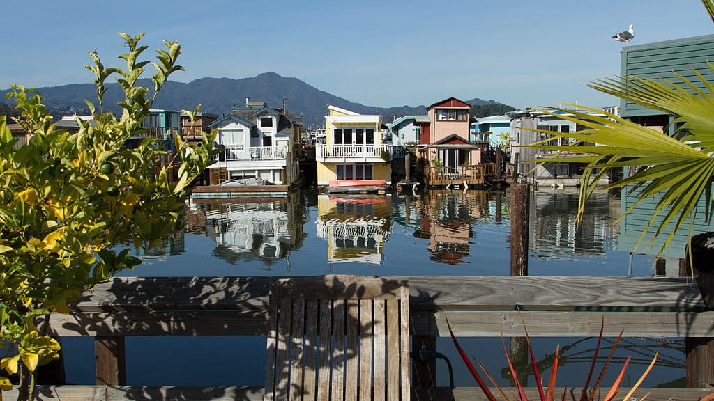 History Behind Sausalito’s Floating Houses